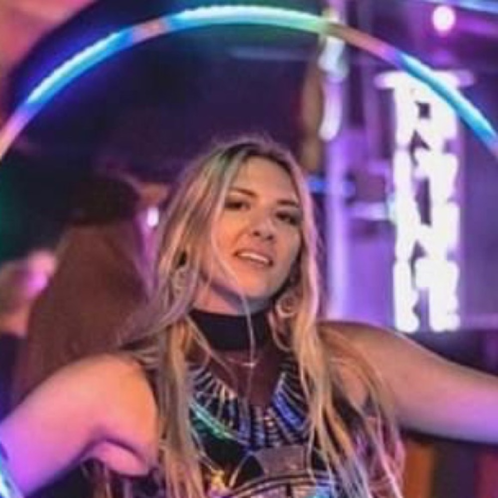 Meet your Posher, Lily